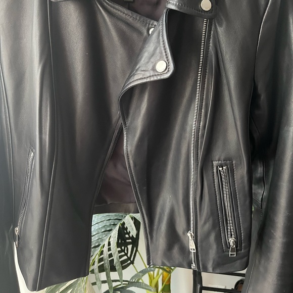 Daria leather jacket - Picture 11 of 16